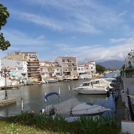 Apartamento Estudi Amb Vistes Al Canal Ampuriabrava Exterior foto