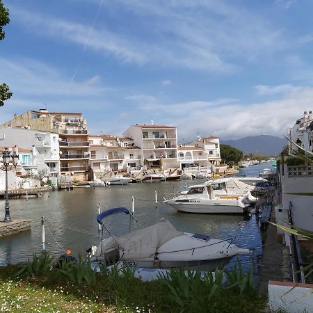 Apartamento Estudi Amb Vistes Al Canal Ampuriabrava Exterior foto