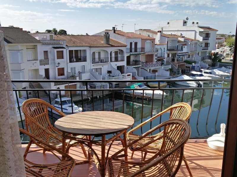 Apartamento Estudi Amb Vistes Al Canal Ampuriabrava Exterior foto