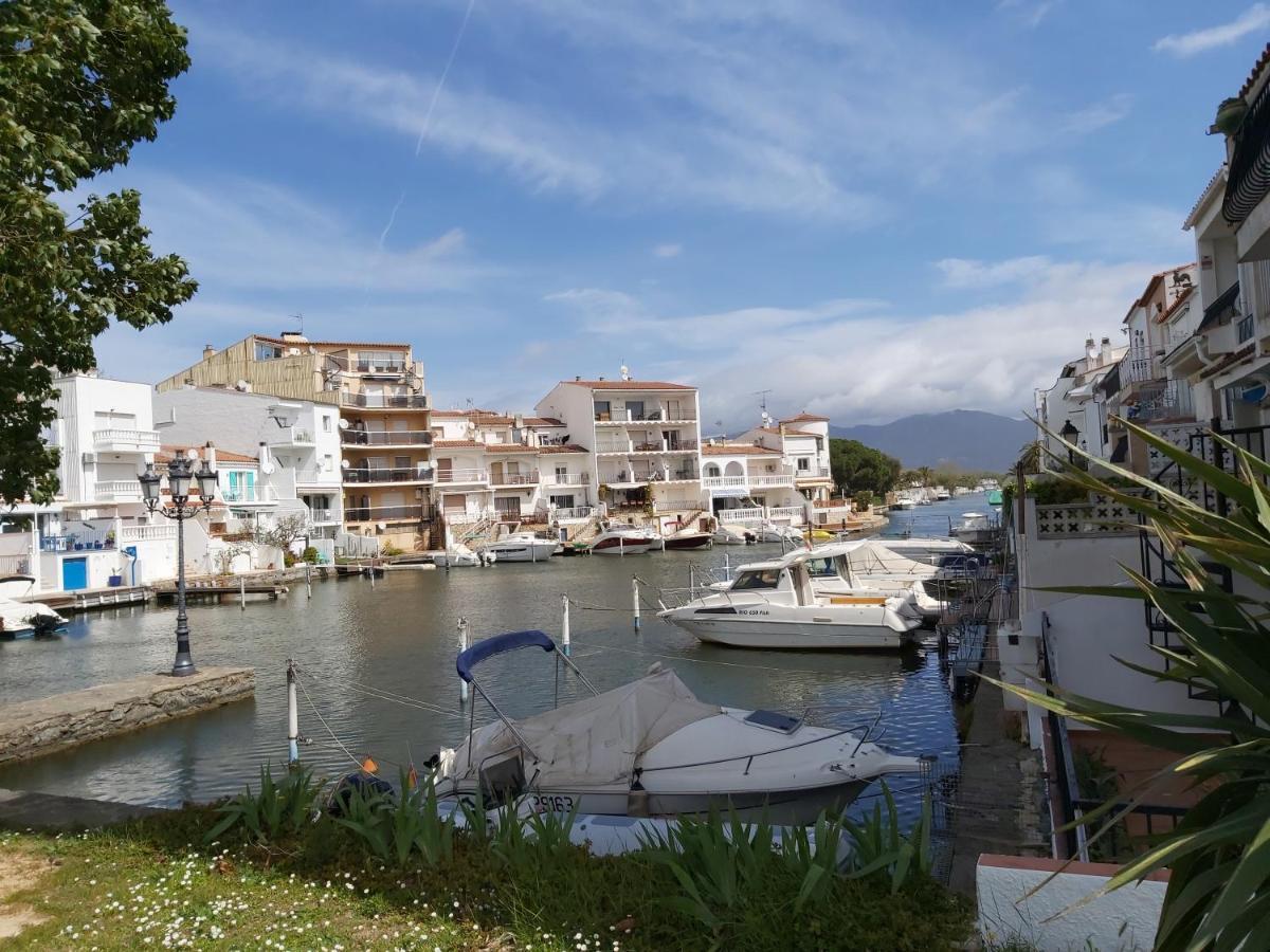Apartamento Estudi Amb Vistes Al Canal Ampuriabrava Exterior foto